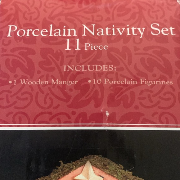 11 piece Porcelain Nativity Set - Picture 13 of 15